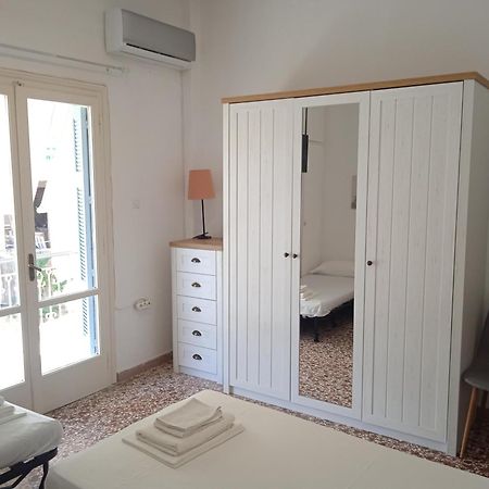 Elina'S Room Poros Town Екстериор снимка