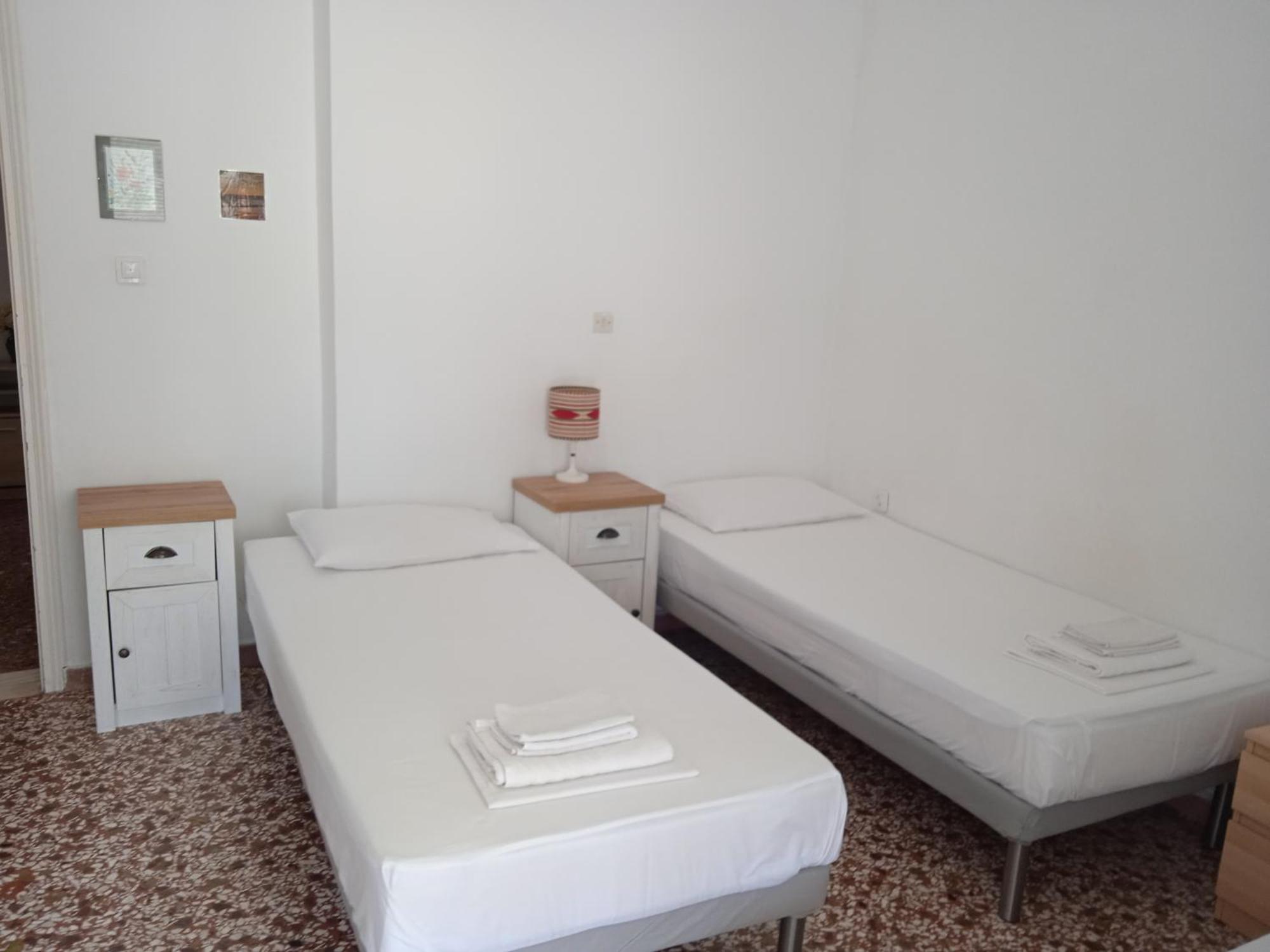 Elina'S Room Poros Town Екстериор снимка